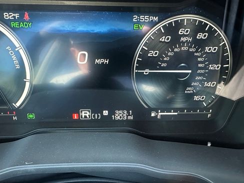 Used 2025 Subaru Forester Touring image 33