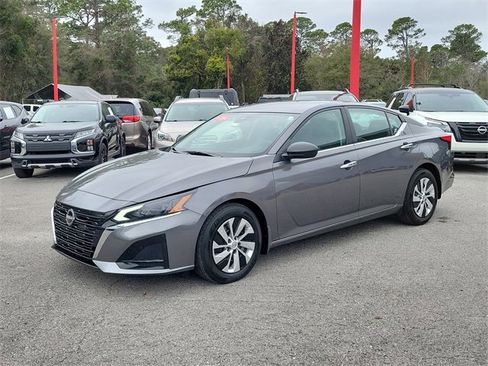 Used 2024 Nissan Altima 2.5 S image 5