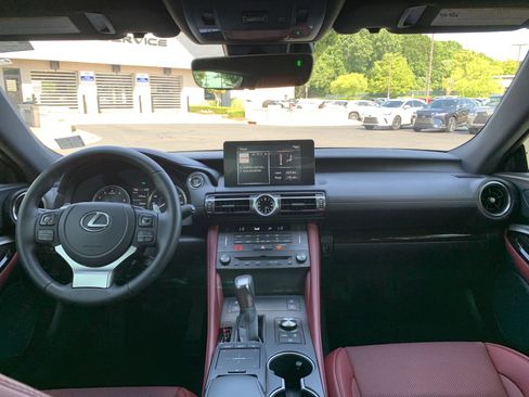 Used 2024 Lexus RC 300 w/ Premium Package RWD image 30