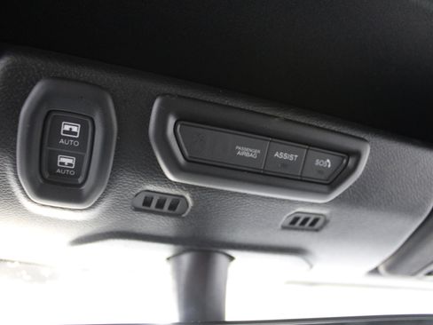 Used 2023 Jeep Wrangler Sahara image 19