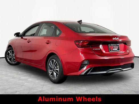 Certified 2023 Kia Forte LXS w/ LXS Technology Package FWD image 4