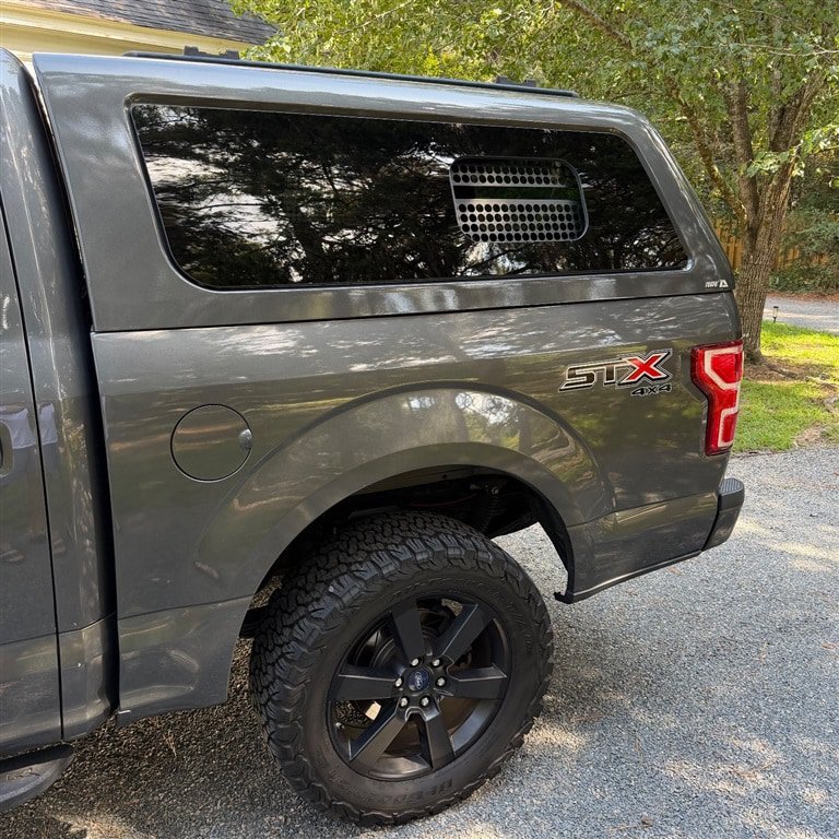 Used 2018 Ford F150 SuperCrew XL w/ Equipment Group 101A Mid AWD/4WD image 4