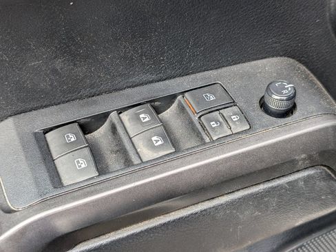 Used 2021 Toyota Tacoma TRD Off-Road w/ Technology Package AWD/4WD image 24