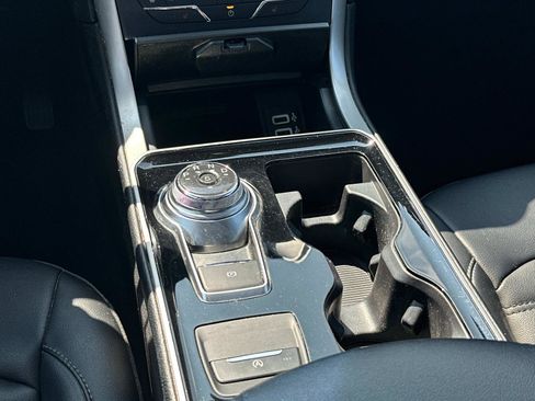 Used 2019 Ford Edge SEL w/ Equipment Group 201A image 23