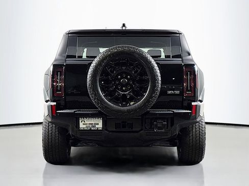 New 2026 GMC Hummer EV SUV w/ LPO, Dark Essentials Package AWD/4WD image 6