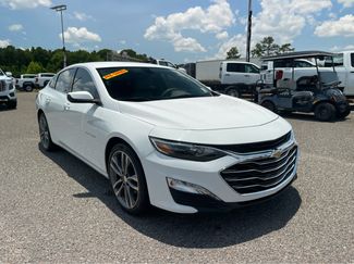 Used 2022 Chevrolet Malibu LT FWD video 3