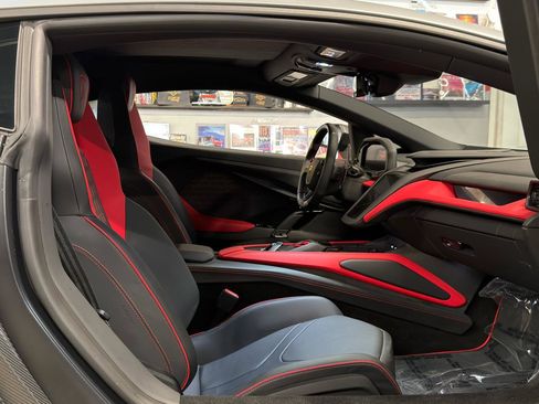 Used 2024 Lamborghini Revuelto AWD/4WD image 30