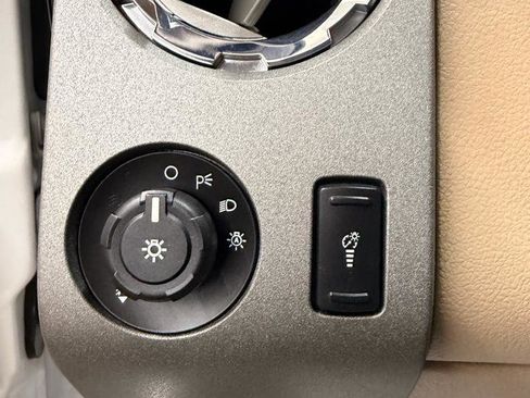 Used 2011 Ford F350 Lariat w/ Lariat Interior Pkg image 18