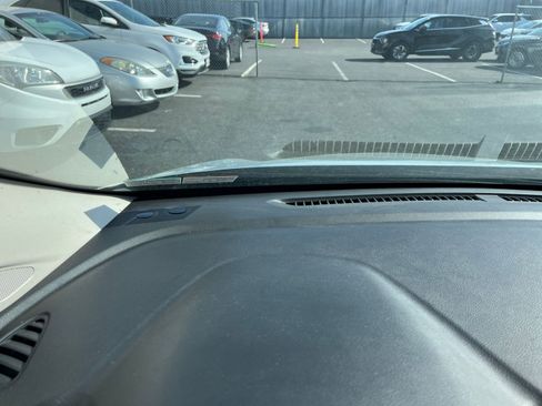 Used 2025 Nissan Versa SV FWD image 32