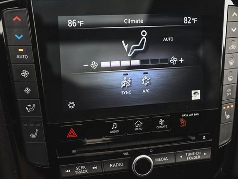Used 2023 INFINITI QX50 Luxe AWD/4WD image 22