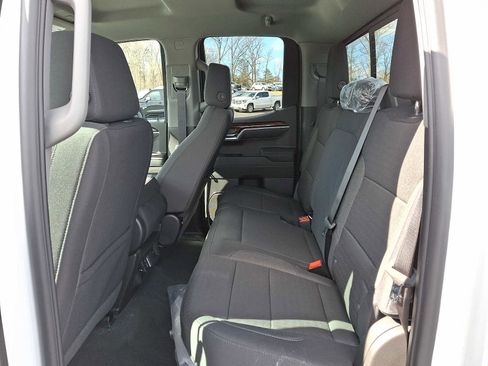New 2026 GMC Sierra 1500 SLE image 8