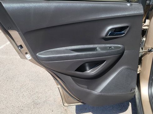 Used 2018 Chevrolet Trax LT w/ Driver Confidence Package image 21