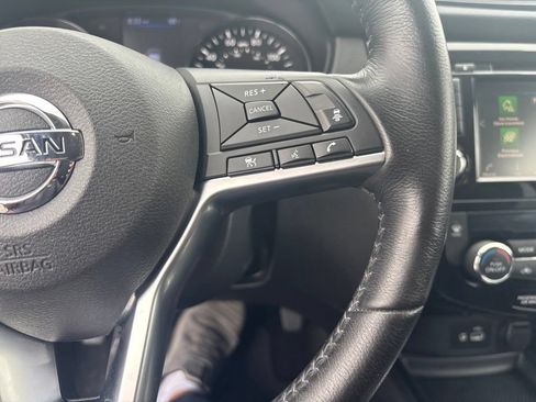 Used 2018 Nissan Rogue SV w/ Sun & Sound Touring Package AWD/4WD image 24