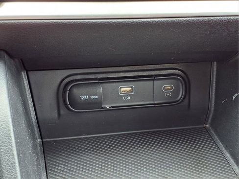 Used 2024 Kia Sportage LX FWD image 13