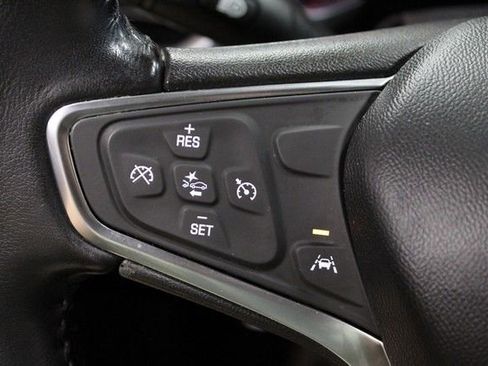 Used 2020 Chevrolet Equinox LT w/ Driver Convenience Package AWD/4WD image 22