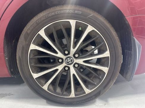 Used 2018 Toyota Camry SE FWD image 9