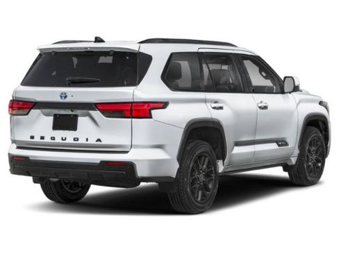 Used 2024 Toyota Sequoia Platinum AWD/4WD image 5
