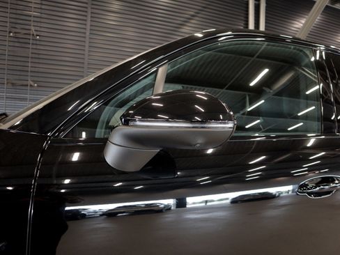 Certified 2023 Porsche Cayenne Platinum Edition AWD/4WD image 27