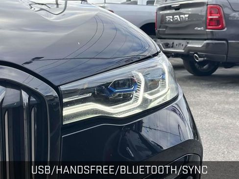 Used 2022 BMW X7 M50i w/ Executive Package image 9