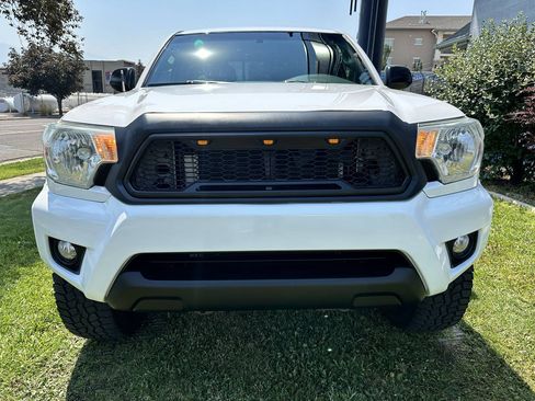 Used 2015 Toyota Tacoma 4x4 Double Cab w/ SR5 Package image 14