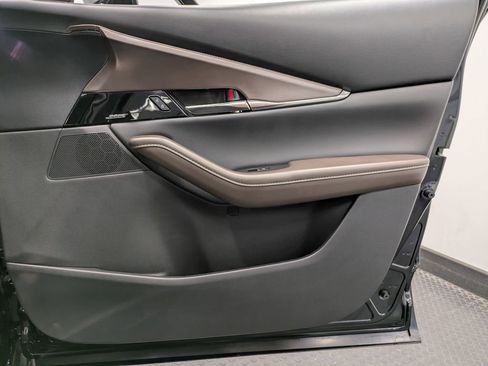 Used 2025 MAZDA CX-30 AWD 2.5 S w/ Premium Package image 28