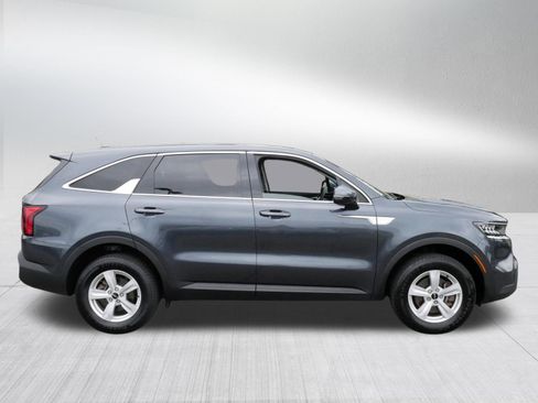 Used 2023 Kia Sorento LX AWD/4WD image 8