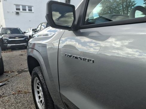 Used 2025 Chevrolet Colorado W/T image 9