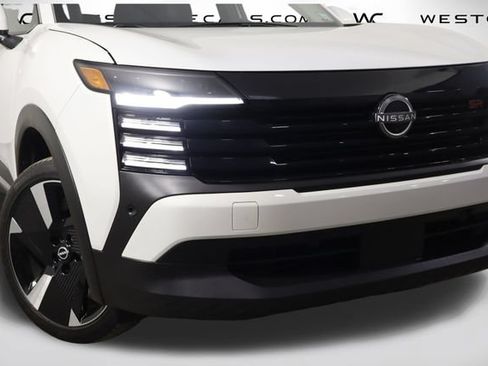 Used 2025 Nissan Kicks SR FWD image 44