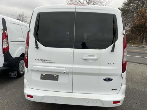 Used 2017 Ford Transit Connect XLT image 5