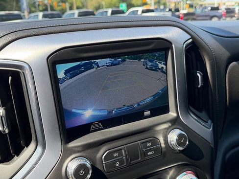Used 2021 GMC Sierra 1500 SLE AWD/4WD image 18