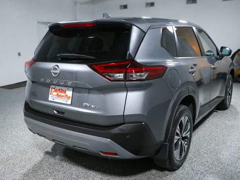 Used 2023 Nissan Rogue SV AWD/4WD image 7