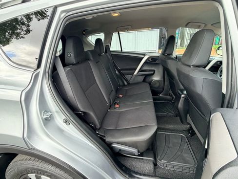 Used 2016 Toyota RAV4 LE FWD image 20