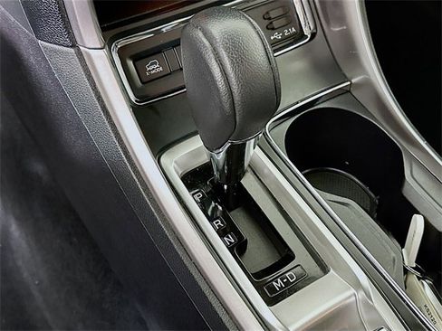 Used 2022 Subaru Ascent Limited w/ Popular Package #4 image 24