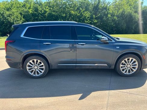 Used 2020 Cadillac XT6 Premium Luxury FWD image 6