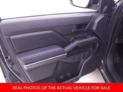 Certified 2025 Toyota Tacoma SR5 AWD/4WD image 9