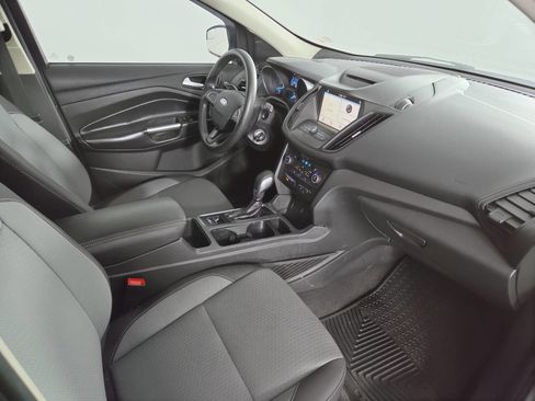 Used 2018 Ford Escape SE w/ SE Sync 3 Package AWD/4WD image 29
