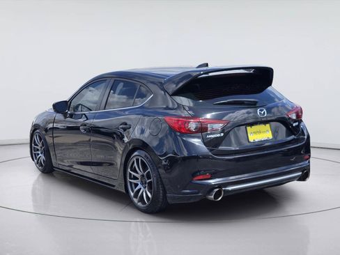 Used 2018 MAZDA MAZDA3 Touring w/ Appearance Package FWD image 6