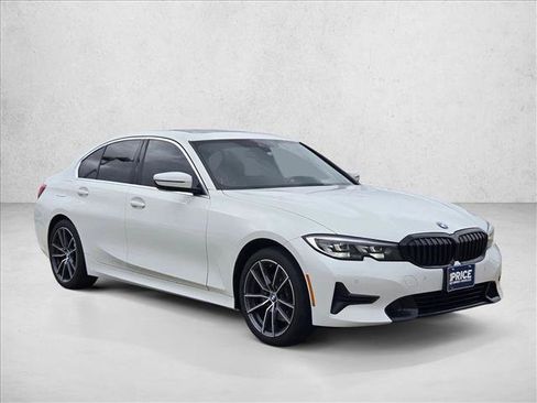 Used 2020 BMW 330i Sedan w/ Driving Assistance Package image 3