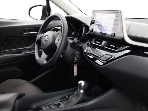 Used 2021 Toyota C-HR LE FWD image 32