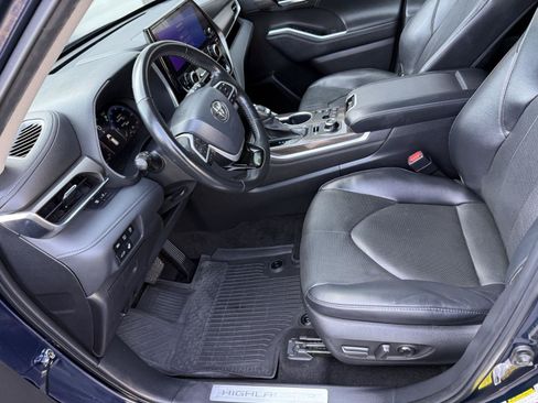 Used 2023 Toyota Highlander Limited AWD/4WD image 12