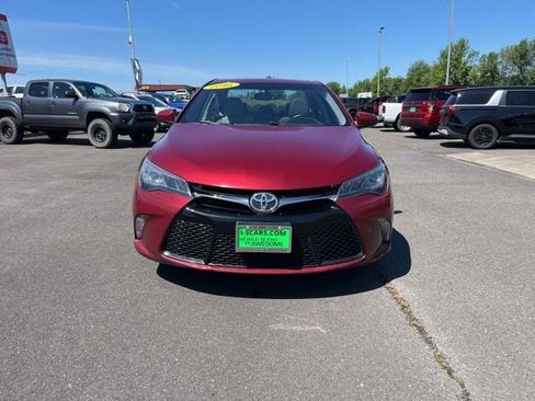 Used 2016 Toyota Camry XSE FWD image 2