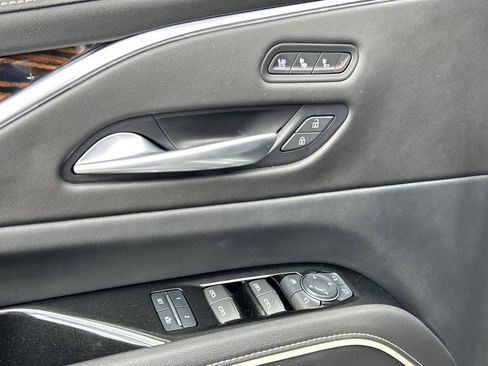 Certified 2024 Cadillac Escalade Premium Luxury image 19