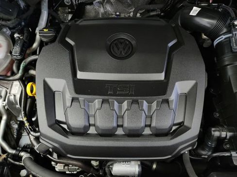 Used 2022 Volkswagen Tiguan SE FWD image 34