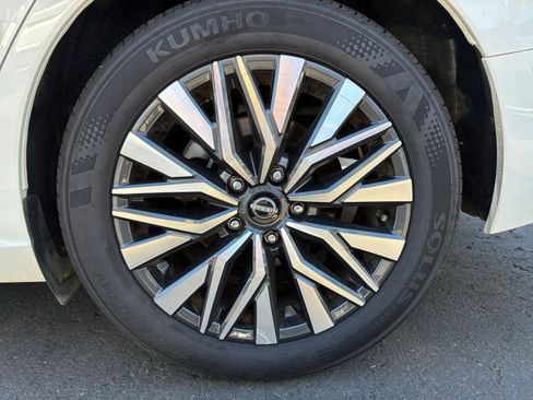 Used 2025 Nissan Altima 2.5 SV image 30