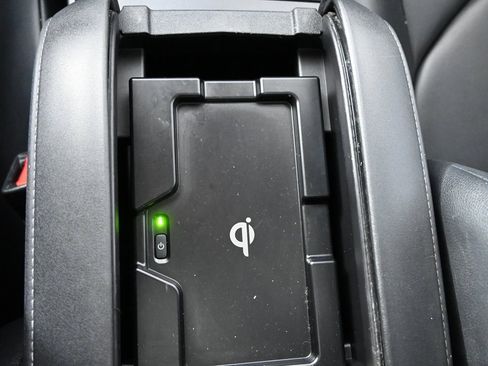 Used 2020 Toyota Highlander XLE image 34