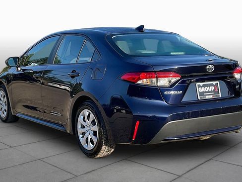 Used 2022 Toyota Corolla LE FWD image 11