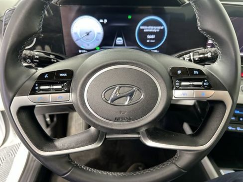 Used 2023 Hyundai Elantra Limited image 23