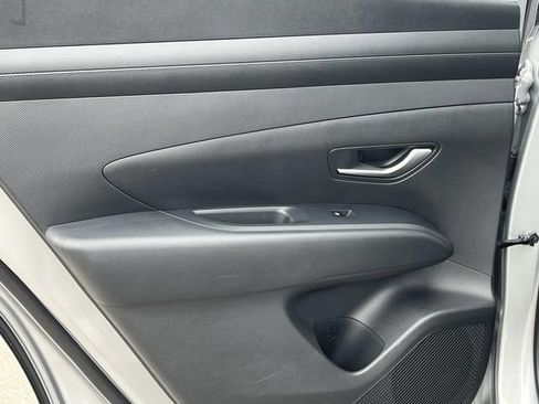 Certified 2025 Hyundai Tucson SE FWD image 19