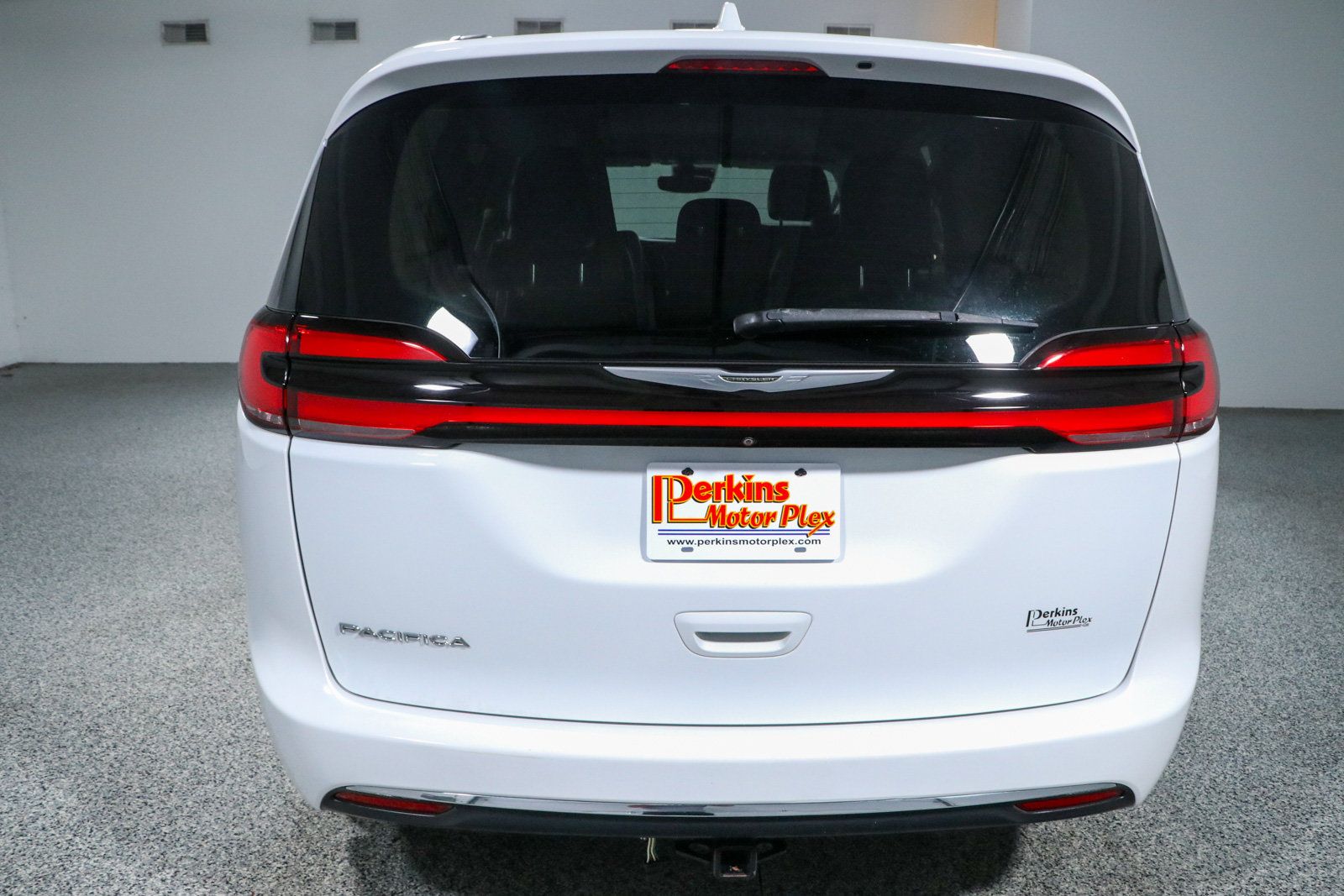 Used 2022 Chrysler Pacifica Touring-L FWD image 8
