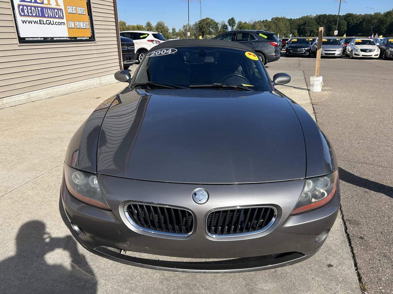 Used 2004 BMW Z4 2.5i RWD image 2